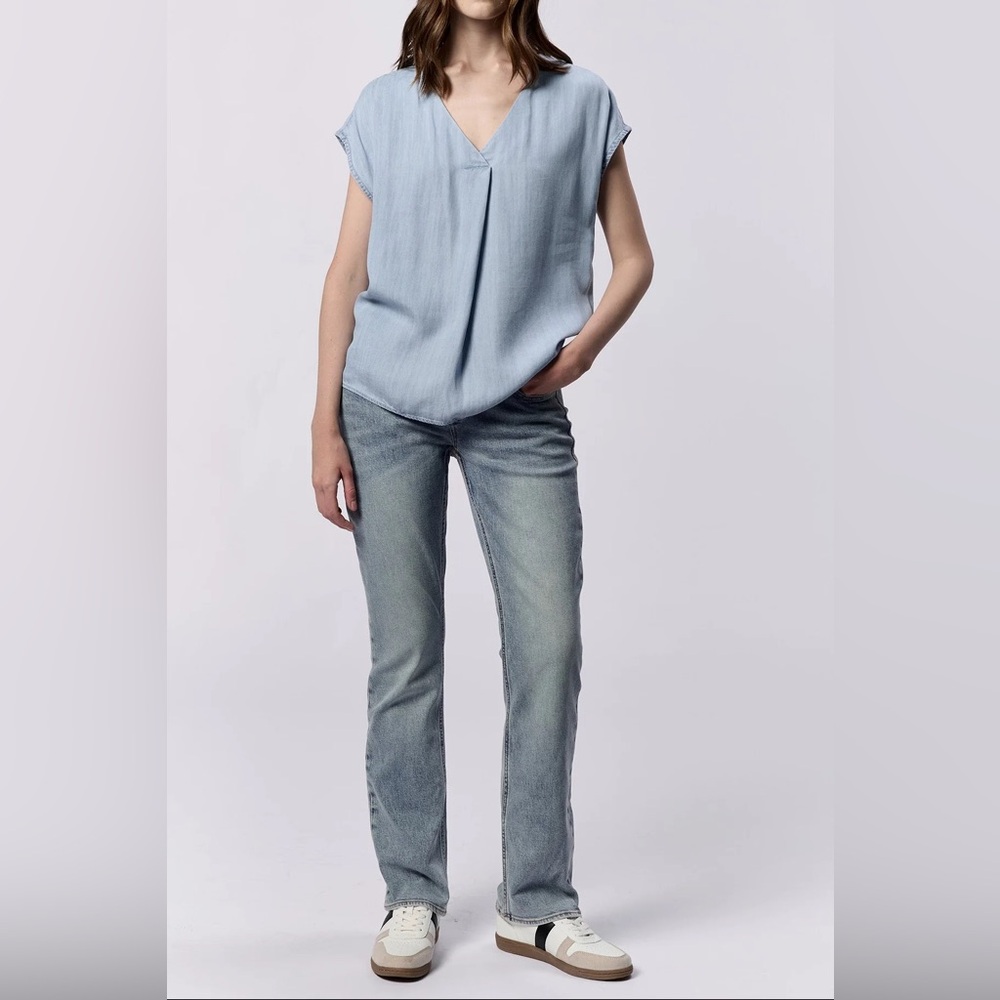 NWT Dear John Kristen Denim Loose Boxy Fit Short Sleeve V-Neck Blouse XS - Picture 2 of 10